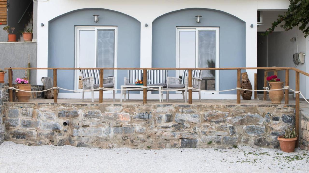 Вилла Iliana Sea Side House Элунда Экстерьер фото