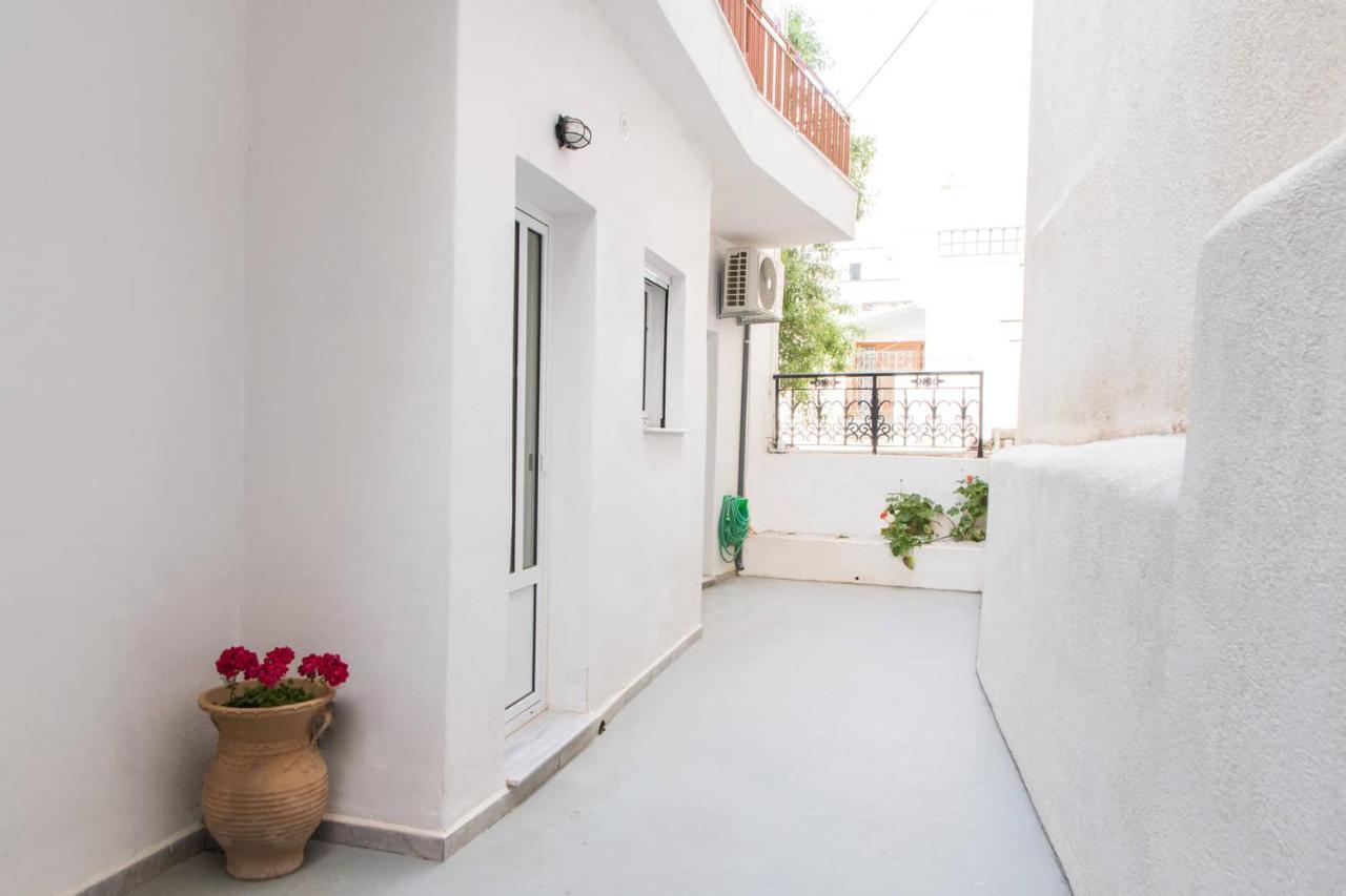 Вилла Iliana Sea Side House Элунда Экстерьер фото
