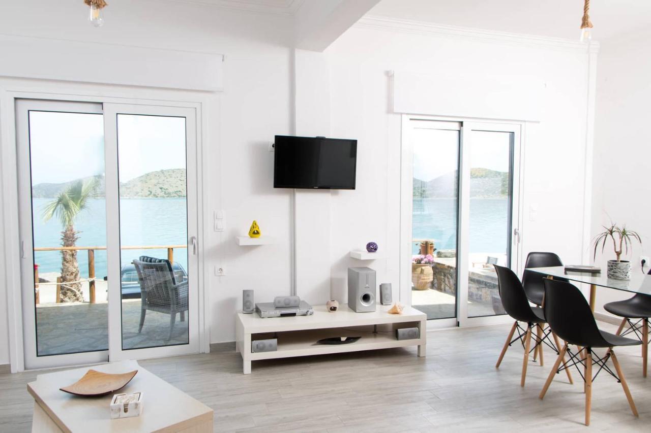 Вилла Iliana Sea Side House Элунда Экстерьер фото